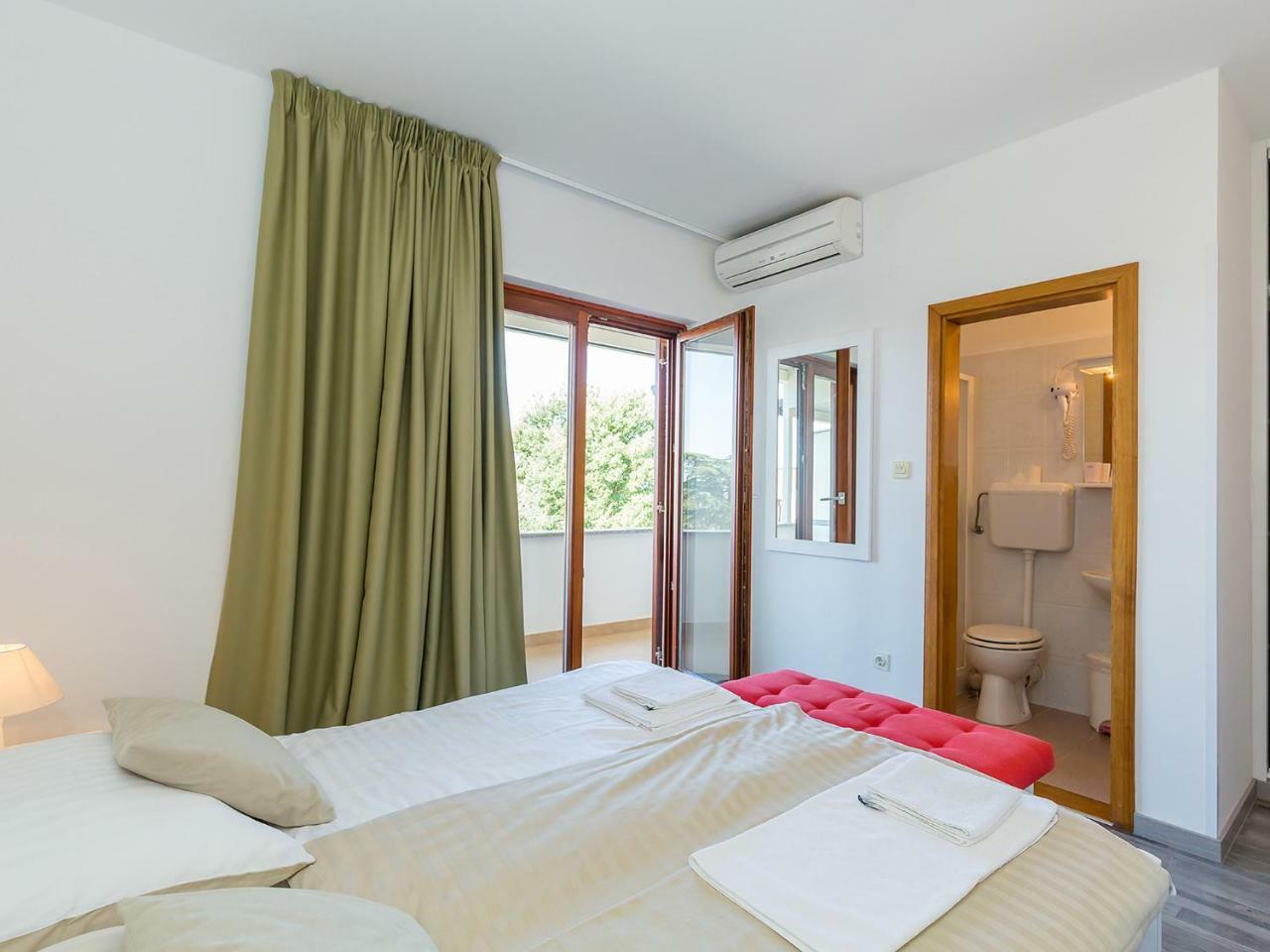 Ulika Rooms & Apartments 포레치 외부 사진