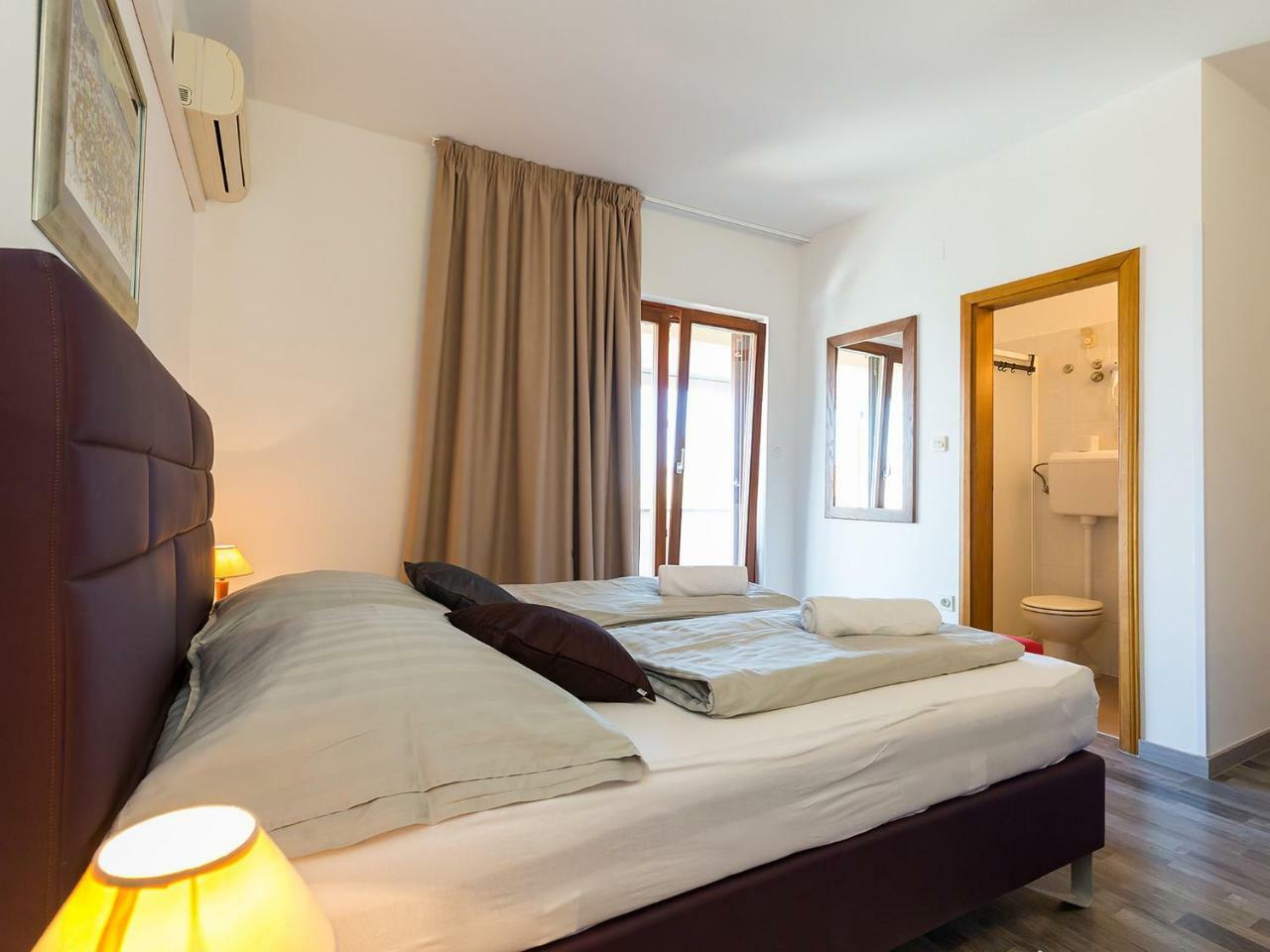 Ulika Rooms & Apartments 포레치 외부 사진